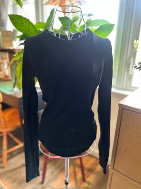 American Eagle black long sleeve tee